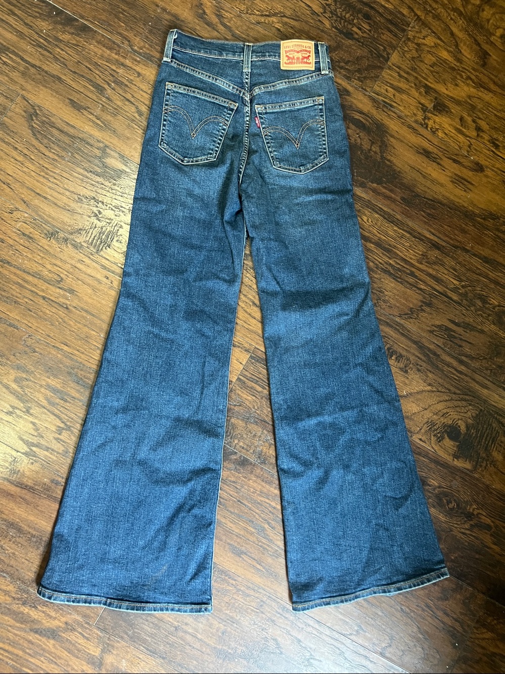 Levi’s Ribcage Bell jeans in Vintage Med. size 26 - Picture 7 of 7